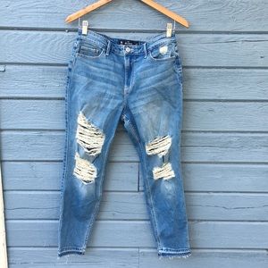 Hollister Jeans - NWOT! High Rise Super Skinny Crop Hollister Jeans - NWOT! High Rise Super Skinny Crop